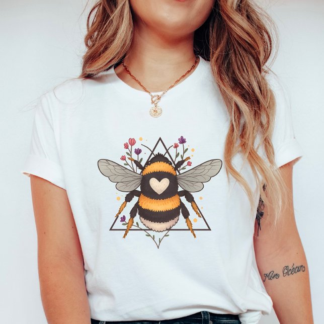 Blütendusche; Niedlicher Sommer T-Shirt (Von Creator hochgeladen)