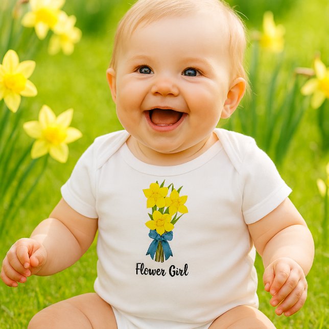 Blütenmädchen mit gelben Affodien Baby Strampler (Our Flower Girl bodysuit brings sunshine to every giggle and grassy moment.)