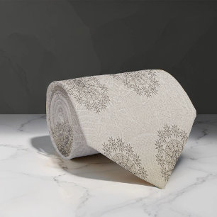 Blütentextilien am Sandstrand gemusterte Kunst Krawatte