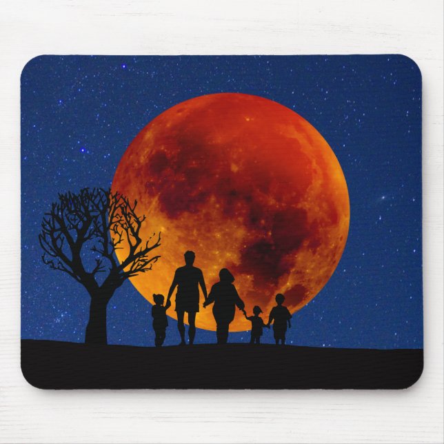 Blutmond-Mondseelenfamilie Mousepad (Vorne)