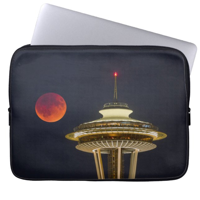 Blutmond | Seattle Space Needle Laptopschutzhülle (Vorderseite)