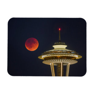 Blutmond   Space Needle Seattle Magnet