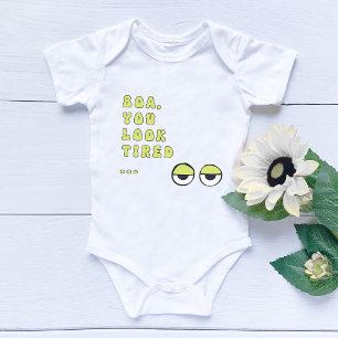 Boa, du siehst müde aus ... (grün) baby strampler