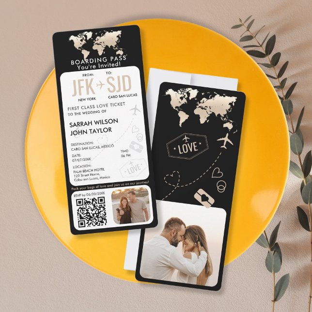 Boarding Pass Flugzeug Ticket Hochzeit in Urlaubso Einladung (black vertical boarding pass wedding invitation with golden world map)