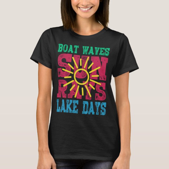 Boat Waves Sun Rays Lake Days Niedlich Retro 70er  T-Shirt (Vorderseite)