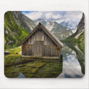 Boathouse im Obersee in den Alpen in Deutschland Mousepad