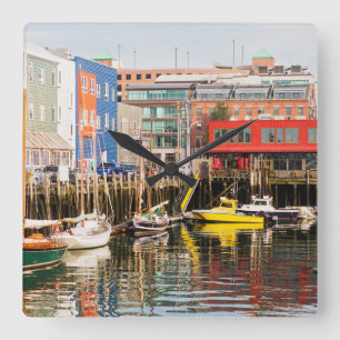 Boats Moored   Portland, Maine Quadratische Wanduhr