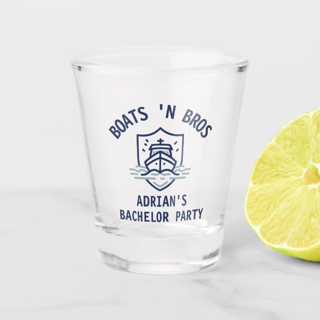 Boats N Bros Bachelor Party Favor Navy  Schnapsglas (Vorderseite)