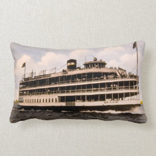 Bob-Lo Boots-Suite. Claire Vintage Great Lakes Lendenkissen