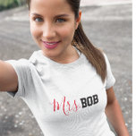 Bob Shirt<br><div class="desc">Funny Shirt sagt Mrs. BOB. Passen Sie ihn an,  indem Sie den Namen zu dem ändern,  was Ihnen gefällt. Sie können auch die Farbe und den Stil des Schriftartes ändern. Macht ein großartiges Geschenk!</div>