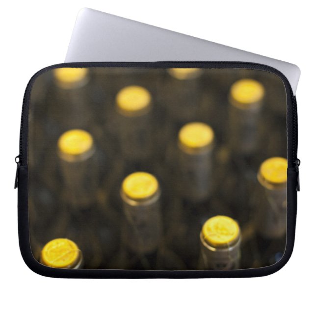 Bodega Marques de Riscal Weinkellerei, Weinflasche Laptopschutzhülle (Vorderseite)