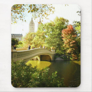 Bogen-Brücke, Central Park, Spätsommer, NYC Mousepad