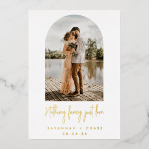 Bogenfoto Nichts Besonderes, nur Liebe Elopement E Folieneinladung