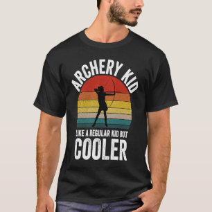 Bogenschützen-Kind Jagdbogen und Pfeil Junger Boge T-Shirt