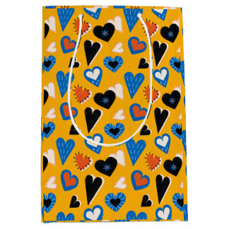 Bohemian Mustard Yellow and Blue Whimsical Hearts Mittlere Geschenktüte