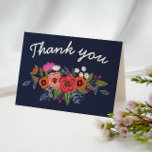 Bohemisch Bouquet - Navy Blue Vielen Dank Dankeskarte<br><div class="desc">Dunkelblau danke,  dass Sie die Grußkarte mit einer farbenfrohen Blume aus Rose,  Stiefmütterchen und Gänseblümchen in Orange,  Rosa,  Weiß und Blau begrüßen.</div>