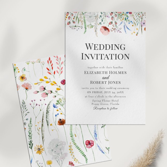 Bohemische Wildblume Einladung (Bohemian Watercolor Wildflower Wedding Invite on a white table.)