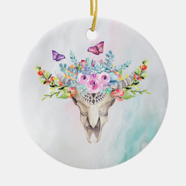 Boho Animal Skull mit Schmetterlingen und Blume Keramik Ornament (Vorne)