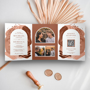 Boho Arch Terracotta Brush Strokes QR Code Wedding Dreifach Gefaltete Einladung