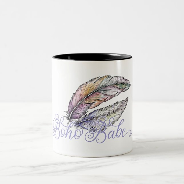 Boho Babe Feathers Bohemisch Vibe Trendy Lila Zweifarbige Tasse (Mittel)