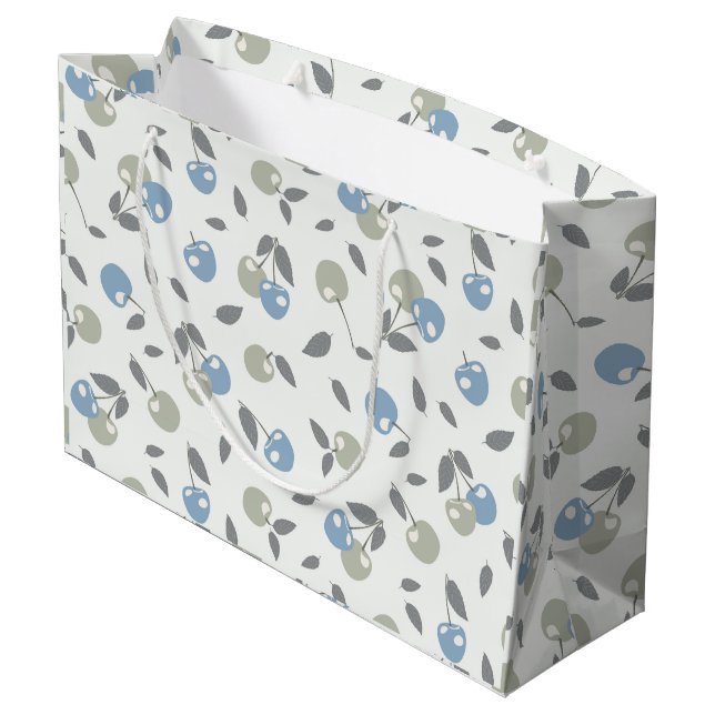Boho Beach Cherries - sage blue fruit pattern. Große Geschenktüte (Rückseite Schrägansicht)