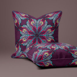 Boho Bloom in Plum Wine Kissen
