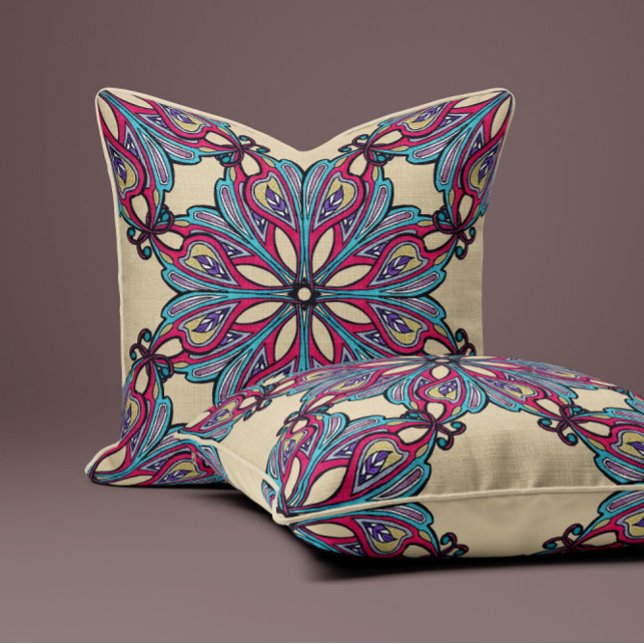 Boho Bloom in Soft Cream Kissen (Von Creator hochgeladen)