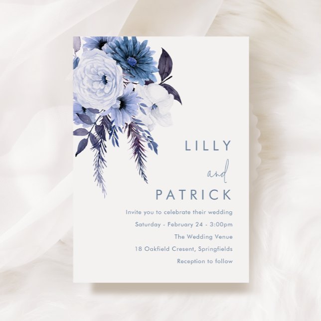 Boho Blume Dusty Blue & White Wedding Einladung (Von Creator hochgeladen)