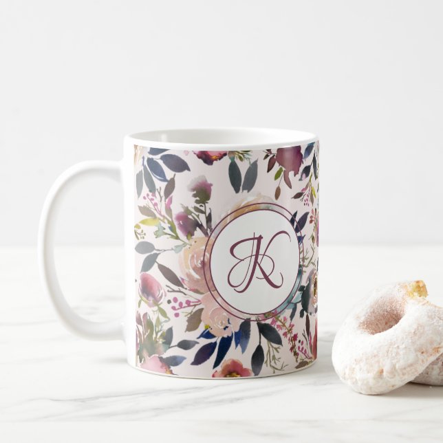 Boho Blume Pink Sage Green Monogrammiert Kaffeetasse (Mit Donut)