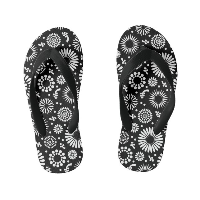 Boho Blume Schwarz-Weiß-Vektorblumenmuster Kinderbadesandalen (Fußbett)