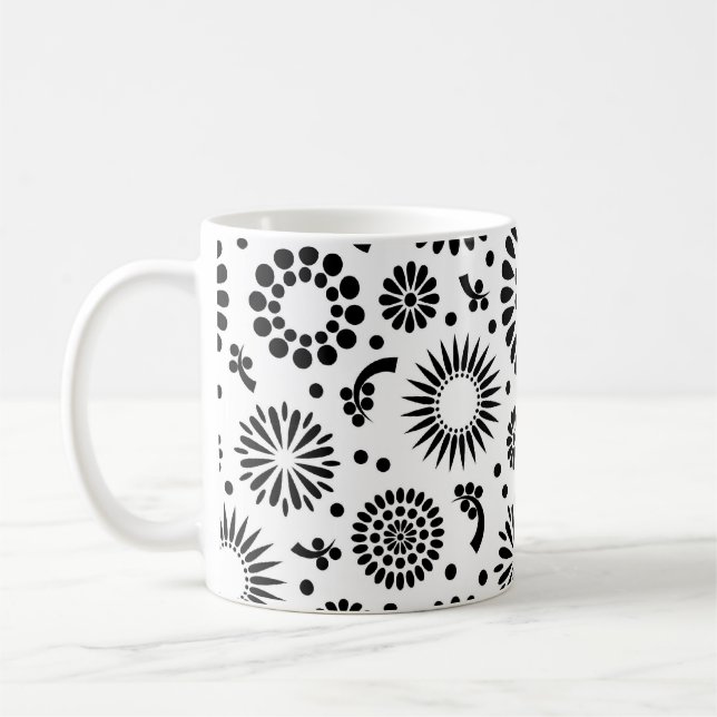 Boho Blume Schwarz-Weiß-Vektorblumenmuster Tasse (Links)