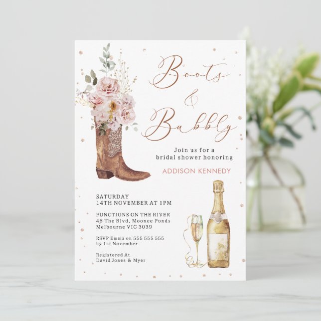 Boho Blush Bloral Glass Boot Bubbly Brautparty Einladung (Stehend Vorderseite)