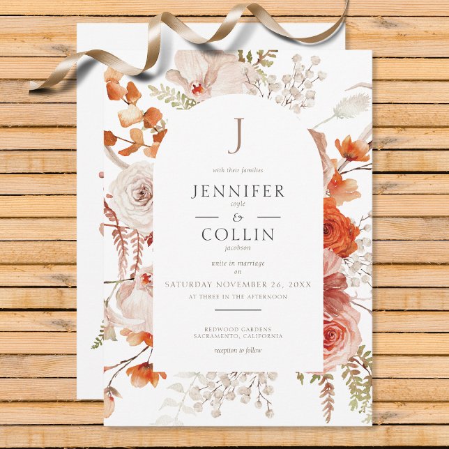 Boho Burnt Orange Fall Floral Arch Monogramm Weiß Einladung (Von Creator hochgeladen)