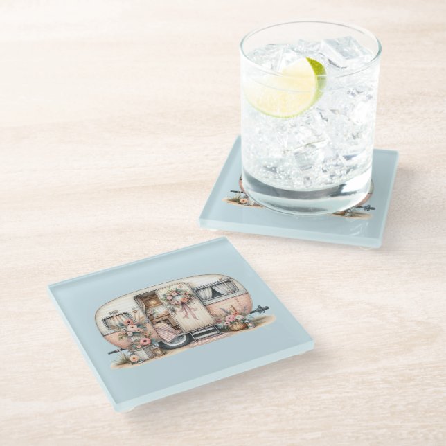 Boho Camper mit Blumenreath und Pastellen Pink Glasuntersetzer (Schrägansicht)