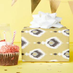 Boho chelgelbe Ikat-Tribal-Muster Monogramm Geschenkpapier