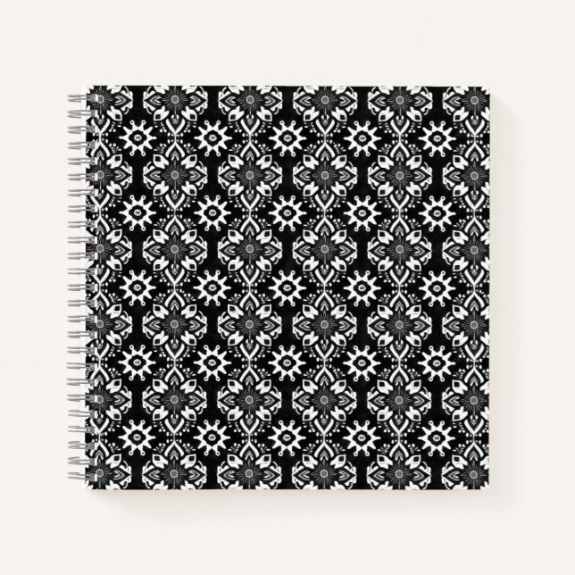 Boho Chic Black and White Floral Pattern Notizbuch (Vorderseite)
