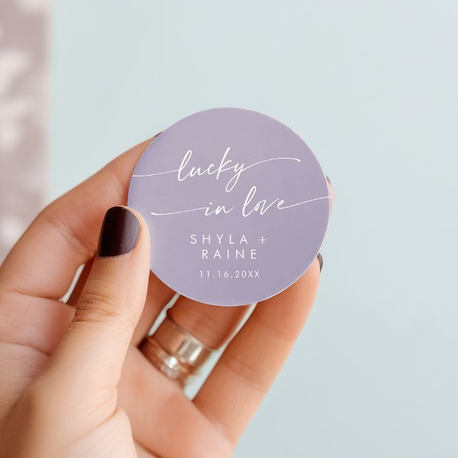 Boho Chic Lavender Lila Lucky in der Liebe Gefalle Runder Aufkleber (Boho Chic Lavender Purple Lucky In Love Favor Classic Round Sticker)