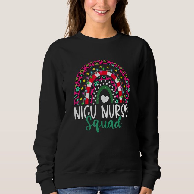 Boho Christmas Leopard Rainbow NICU Nurse Squad Nu Sweatshirt (Vorderseite)