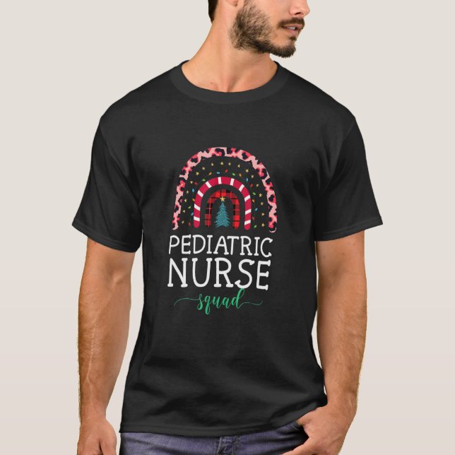 Boho Christmas Leopard Rainbow Pediatric Nurse Squ T-Shirt (Vorderseite)