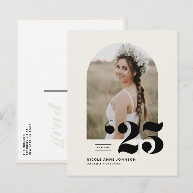 Boho Class of 2025 Arch Foto Abschluss Einladungspostkarte (Vorne/Hinten)