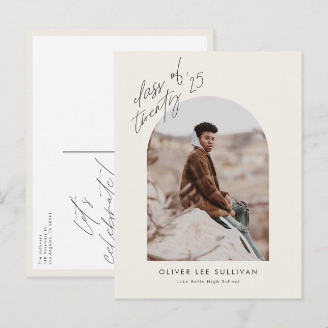 Boho Class of 2025 Arch Foto Abschluss Einladungspostkarte (Vorne/Hinten)