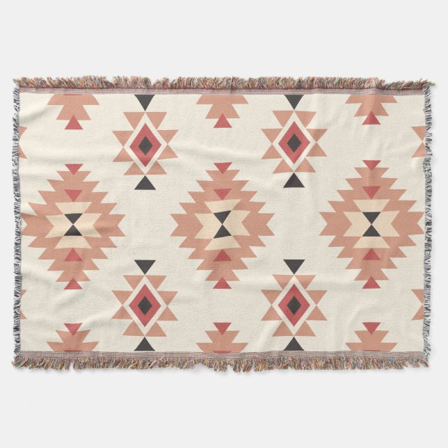 Boho Cream and Dusty Pink Südwest Aztec Design Decke (Vorderseite)