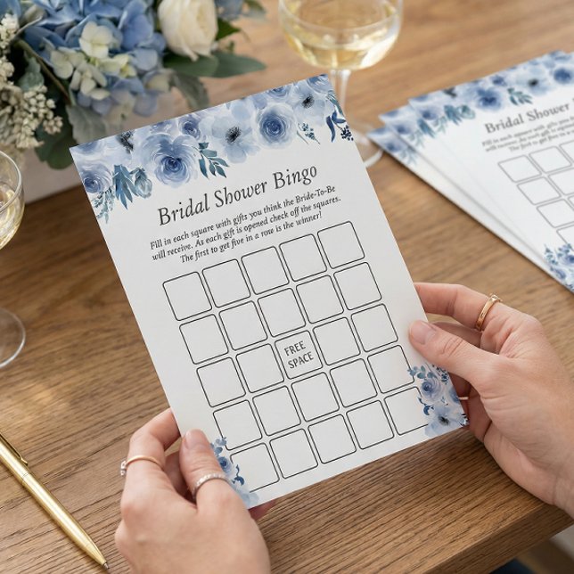 Boho Dusty Blue Floral Brautparty Bingo Game Flyer (Von Creator hochgeladen)