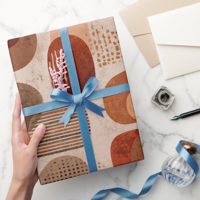 Boho Erdtöne Terrakotta Abstrakte Muster Geschenkpapier (Schenken)