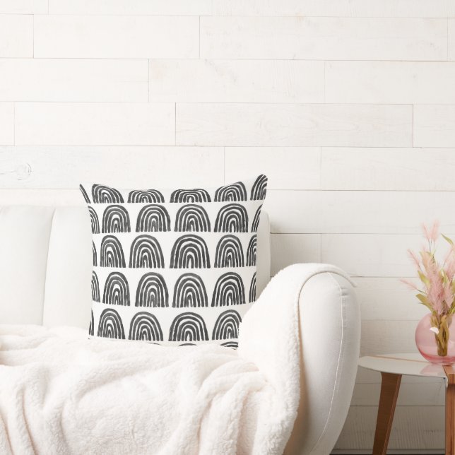 Boho Ethnic Black & White Throw Kissen (Liege)