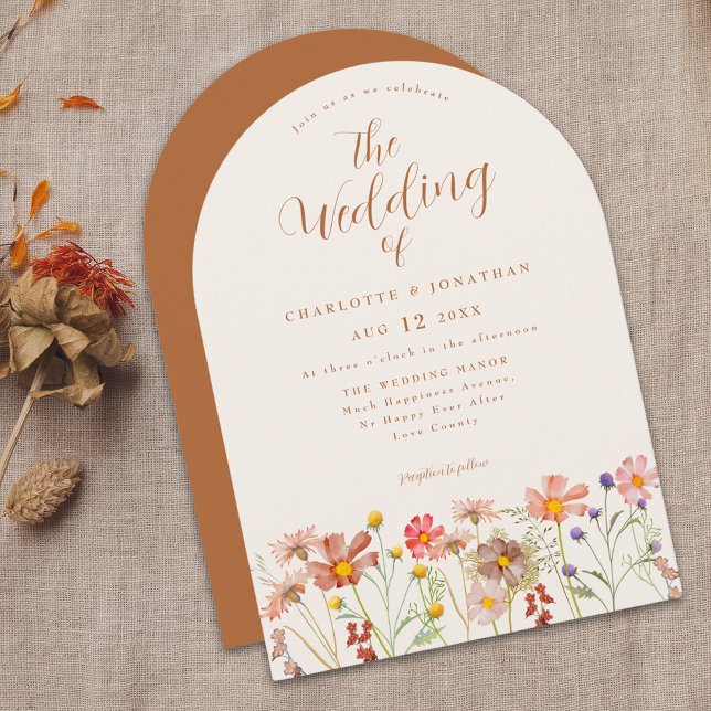 Boho Fall Wildblume Terracotta Wedding Einladung (Boho fall Wildflower arch terracotta burnt orange Wedding invitation with elegant script)