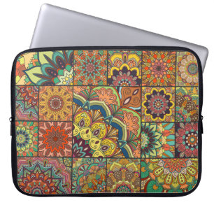Boho Fliesen: farbiges Patchwork nahtlos Muster Laptopschutzhülle