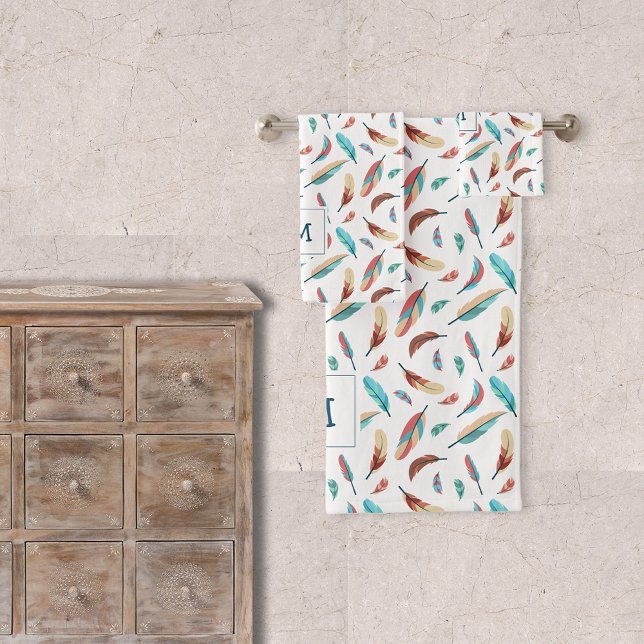 Boho Floating Feathers Pattern Mit Monogramm Badhandtuch Set (Von Creator hochgeladen)