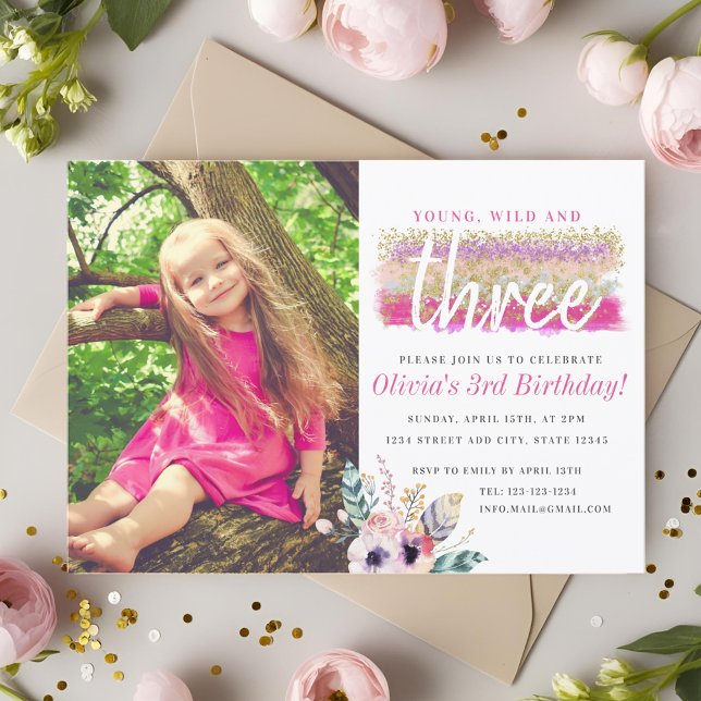 Boho Floral Young Wild und Three Birthday Foto Einladung (Von Creator hochgeladen)