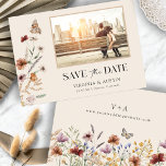 Boho Foto Save the Date<br><div class="desc">Boho Foto Save the Date. Dieses stilvolle und elegante Hochzeitsfest Save the Date besticht durch wunderschöne handbemalte Wildblumen in Aquarelltönen,  die als hübsches Bouquet für Frühling,  Sommer und Hochzeiten im Herbst eingerichtet sind. Finden Sie passende Artikel in der Boho Wildblume Wedding Collection.</div>